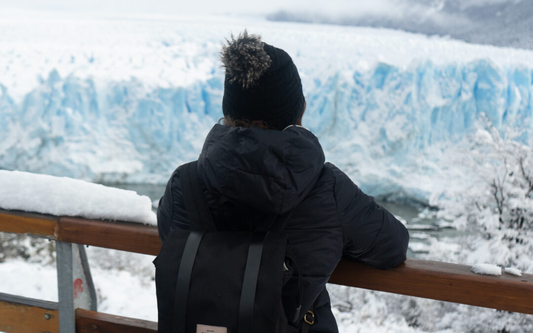 Mochila minimalista para viajar en invierno